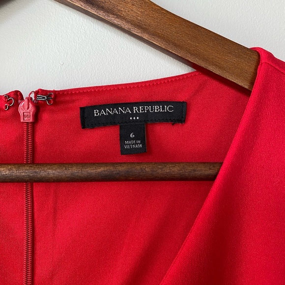 Banana Republic Red V Neck Crop Jumpsuit - Picture 4 of 5